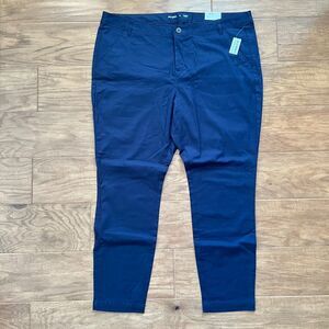 NWT Old Navy Pants Women's Size 18 Navy Ink Blue High-Waisted Wow Skinny Uniform
